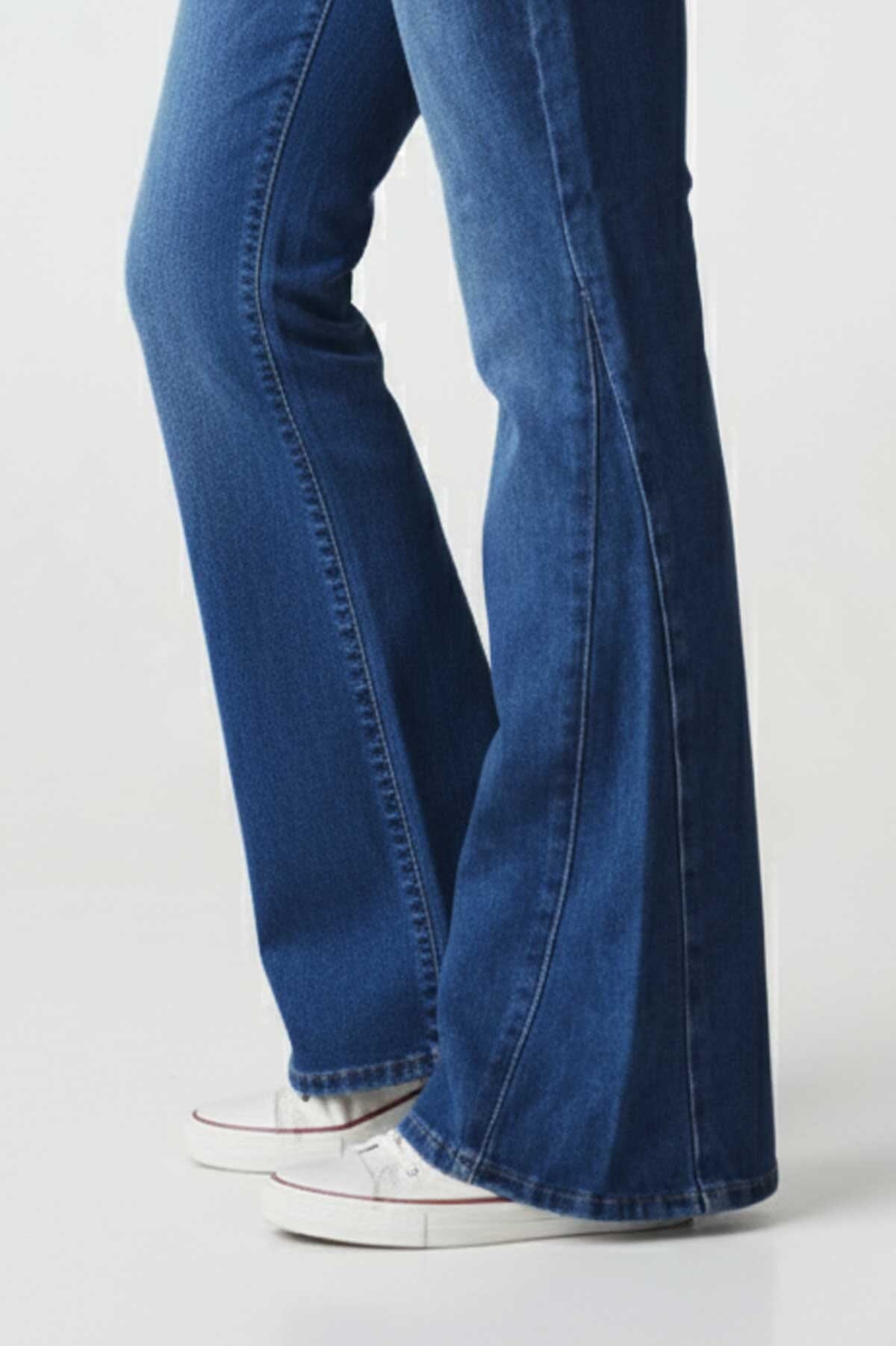 BNB Women's Bootcut Denim